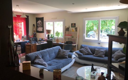 EXCLUSIVITÉ – AIX LES BAINS Proche lac et grand port, au calme, villa 187m²