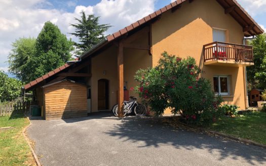 EXCLUSIVITÉ – AIX LES BAINS Proche lac et grand port, au calme, villa 187m²