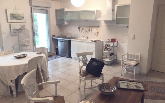 Unique superbe T2 rez de jardin clos plein sud au calme