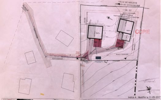 EXCEPTIONNEL – MEGÈVE Beau terrain avec permis purgé vue Mont Blanc