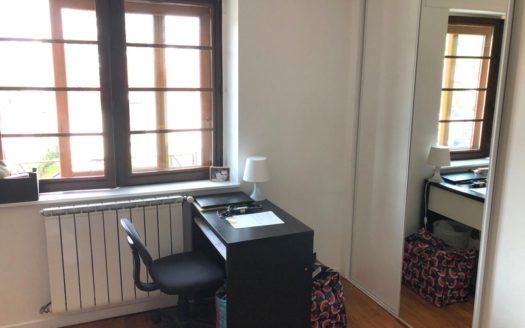 AIX – Unique Superbe F5 lumineux et proche toutes commodités