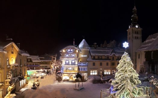 EXCEPTIONNEL – MEGÈVE Beau terrain avec permis purgé vue Mont Blanc