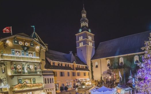 EXCEPTIONNEL – MEGÈVE Beau terrain avec permis purgé vue Mont Blanc