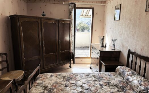 Beau T3/4 au calme avec terrasse et vue