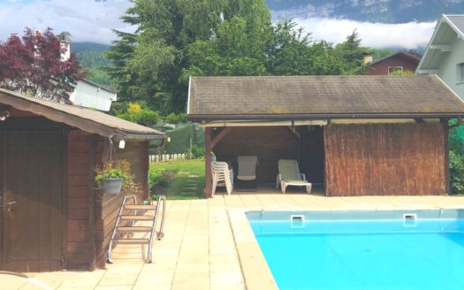 Hauteurs d’AIX au calme Villa avec piscine