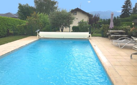 Hauteurs d’AIX au calme Villa avec piscine